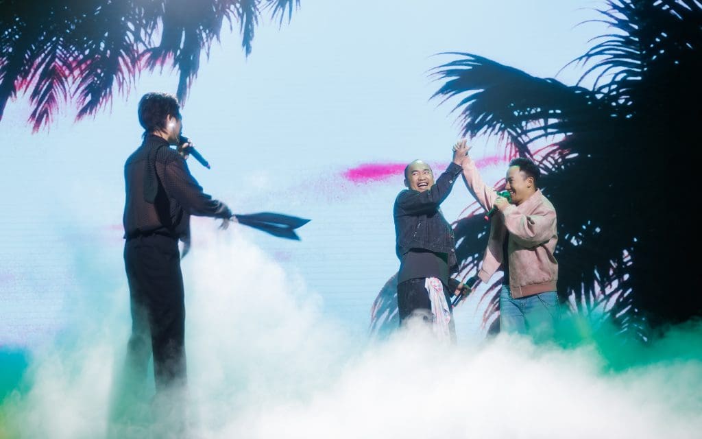 Gallery - Đinh Tiến Đạt ra mắt MV “Chia tay rồi mới biết”, mời dàn “anh tài” khuấy đảo fancon | Moli Star - image 1