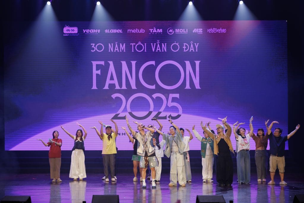 Gallery - Đinh Tiến Đạt ra mắt MV “Chia tay rồi mới biết”, mời dàn “anh tài” khuấy đảo fancon | Moli Star - image 3