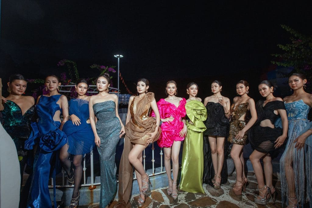 Gallery - Ngọc Châu diễn vedette, Thu Uyên mở màn BST mới của NTK Hoàng Minh Hà tại Miss Ocean Fashion Show 2025 | Moli Star - image 2