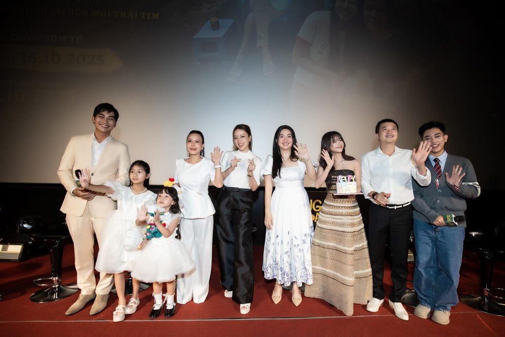 Gallery - Phim “Cục vàng của ngoại” hé lộ nhạc phim do Ái Phương thế hiện, đạo diễn Khương Ngọc liên tục bị “bóc phốt” | Moli Star - image 7