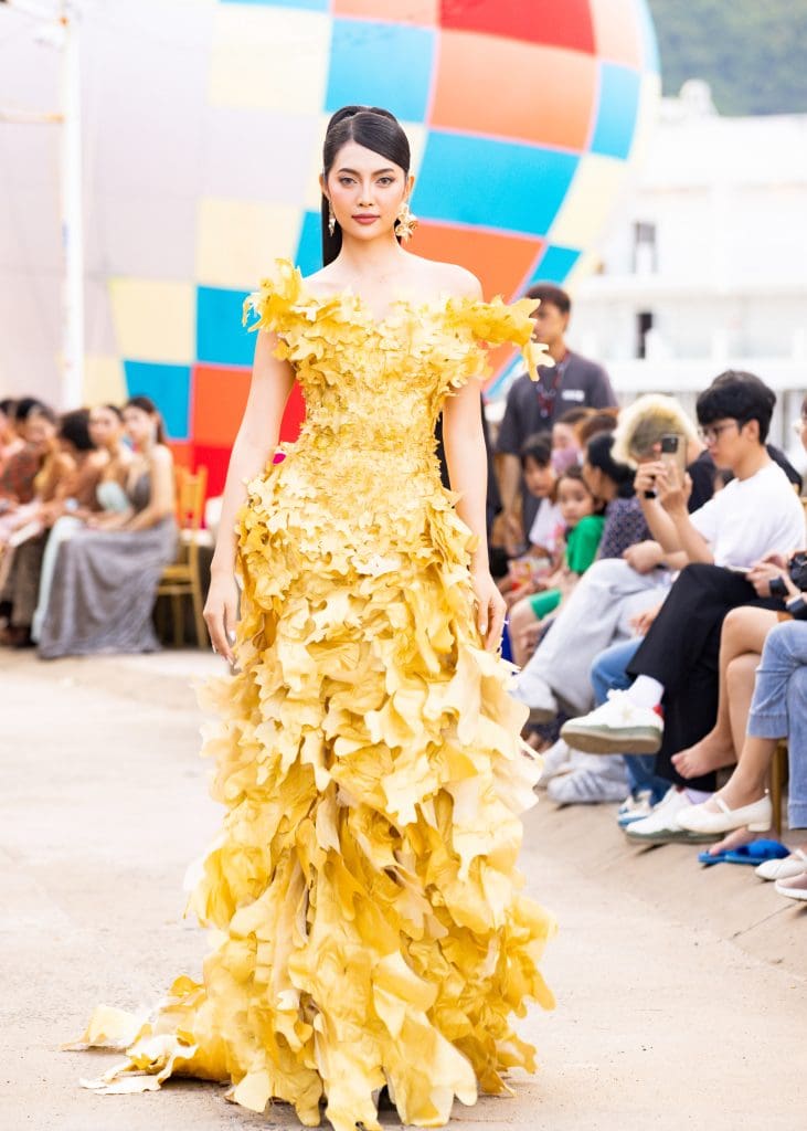 Gallery - Ngọc Châu diễn vedette, Thu Uyên mở màn BST mới của NTK Hoàng Minh Hà tại Miss Ocean Fashion Show 2025 | Moli Star - image 8