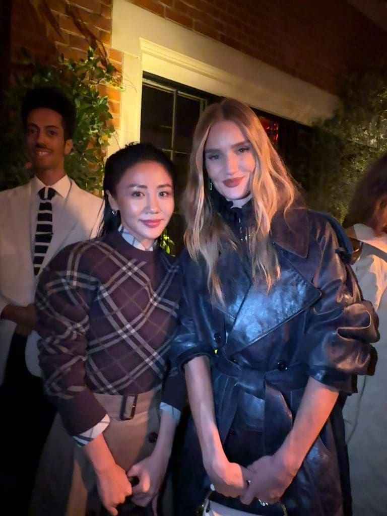 Gallery - Văn Mai Hương – nghệ sĩ Việt Nam đầu tiên nhận ưu ái đặc biệt từ nhà mốt đình đám tại London Fashion Week | Moli Star - image 4