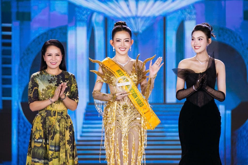 Gallery - Ngô Thái Ngân thắng 2 giải lớn của “Miss Grand Vietnam”, diễn xuất thần trích đoạn cải lương “Tiếng trống Mê Linh” | Moli Star - image 4