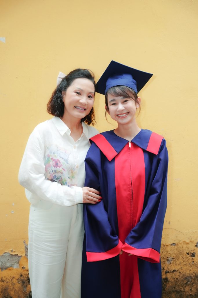 Gallery - Từ TikToker “lấn sân” sang môn nghệ thuật thứ 7, Thư Đan – Hoàng Anh Panda ghi dấu ấn trong “Cục vàng của ngoại” | Moli Star - image 3
