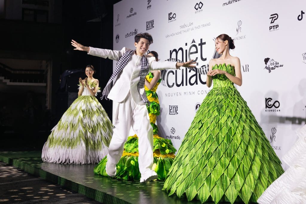 Gallery - Nguyễn Minh Công bùng nổ với “Miệt Cù Lao”: Show diễn độc bản tái hiện tinh hoa bánh dân gian  | Moli Star - image 4
