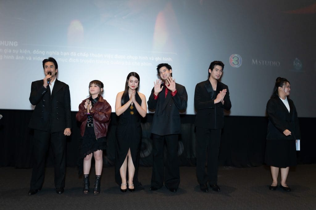 Gallery - Thảm đỏ “Tee Yod: Quỷ ăn tạng” phần 3 bùng nổ visual với “5 anh em” nhà Nadech Kugimiya | Moli Star - image 2