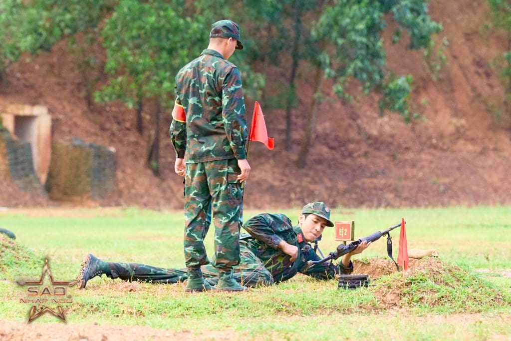 Gallery - “Sao nhập ngũ 2025” tập 9: Chi Pu lúng túng trong phần bắn súng, Mũi Trưởng Long chúc mừng sinh nhật Hậu Hoàng  | Moli Star - image 3