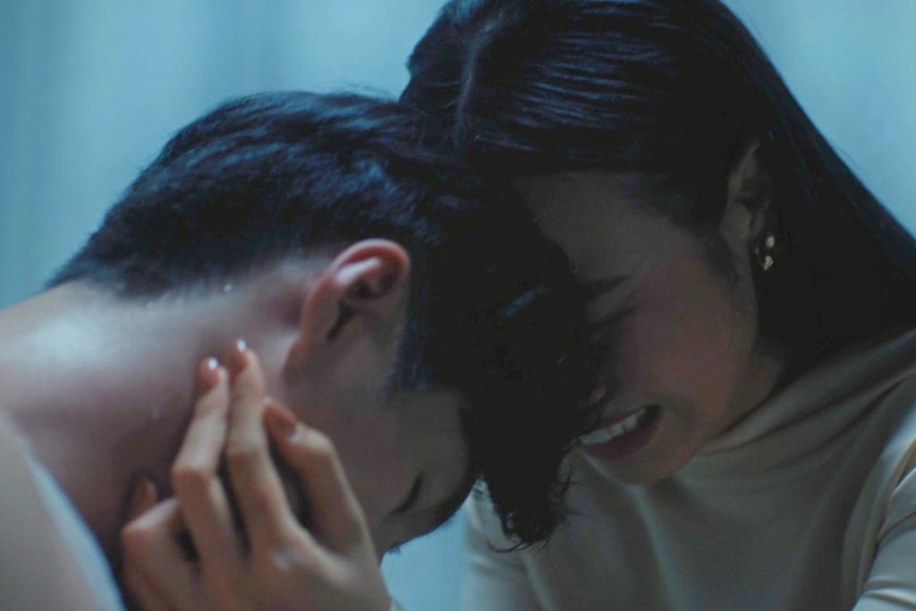 Gallery - Otis Nhật Trường và á hậu Thủy Tiên khóc cạn nước mắt trong “Cô đừng hòng thoát khỏi tôi” | Moli Star - image 3