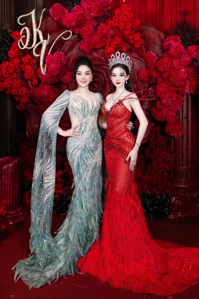 Gallery - Lâm Khánh Chi khoe đường cong, Hoàng Kim Ngân rạng rỡ trong tiệc sinh nhật của hoa hậu Kiều Vũ | Moli Star - image 3