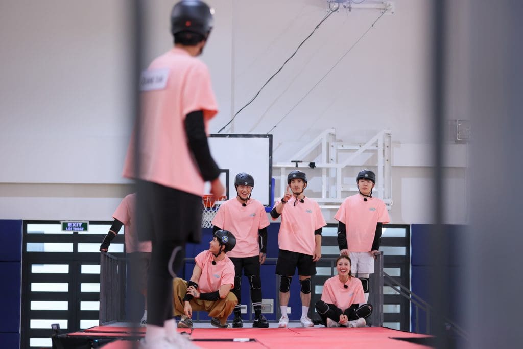 Gallery - Ninh Dương Lan Ngọc bất chấp chấn thương, lăn xả quyết tâm xé bảng tên “khủng long” Trấn Thành | Moli Star - image 3