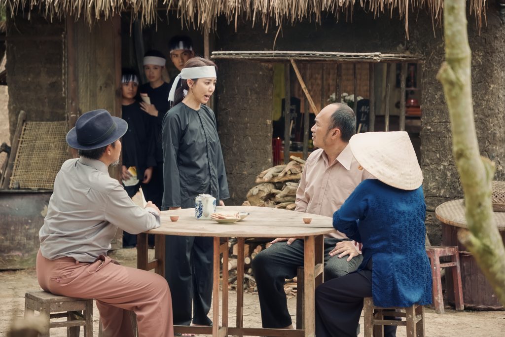 Gallery - Không phải Tiến Luật, Thu Trang gây bất ngờ khi công khai “người tình màn ảnh” Ngọc Thuận trong “Ai thương ai mến” | Moli Star - image 2