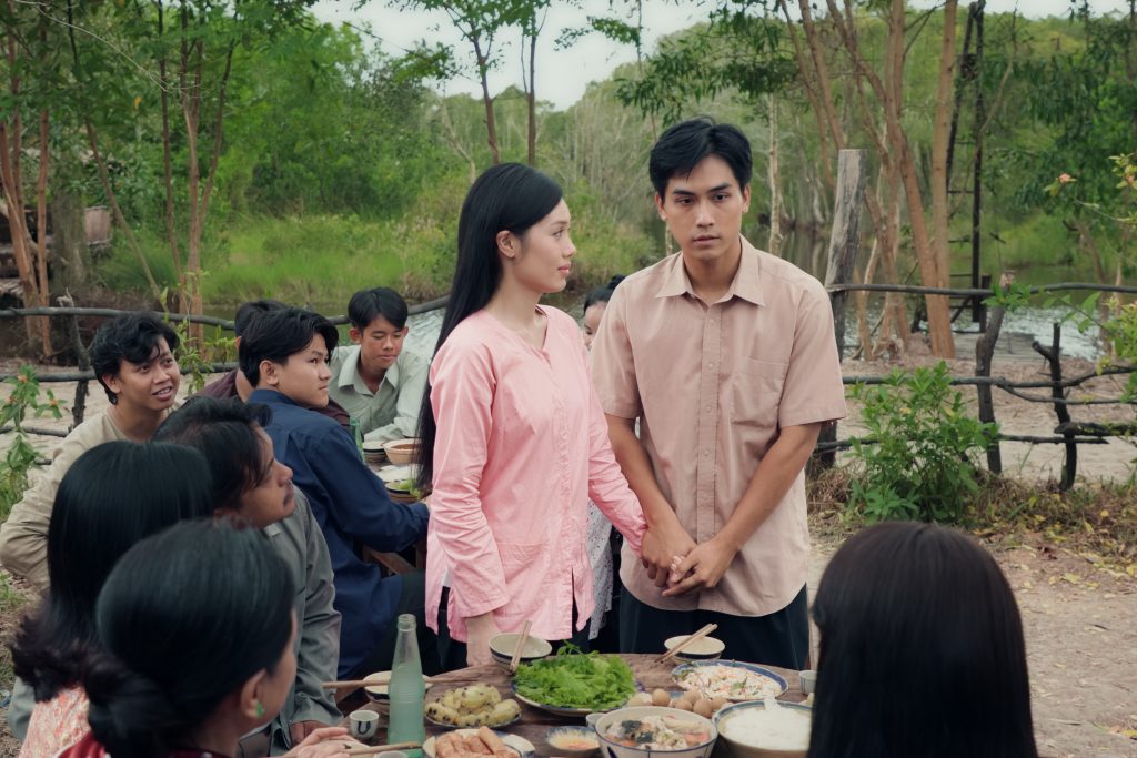 Gallery - Không phải Tiến Luật, Thu Trang gây bất ngờ khi công khai “người tình màn ảnh” Ngọc Thuận trong “Ai thương ai mến” | Moli Star - image 4