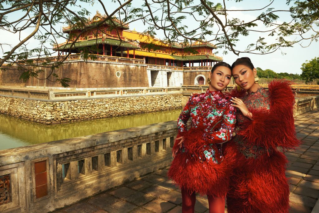 Gallery - Hoa hậu Phương Linh cùng Top 2 Miss Cosmo 2024 tỏa sáng giữa Đại Nội Huế trước thềm “Hello Cosmo From Vietnam” mùa 2 | Moli Star - image 2
