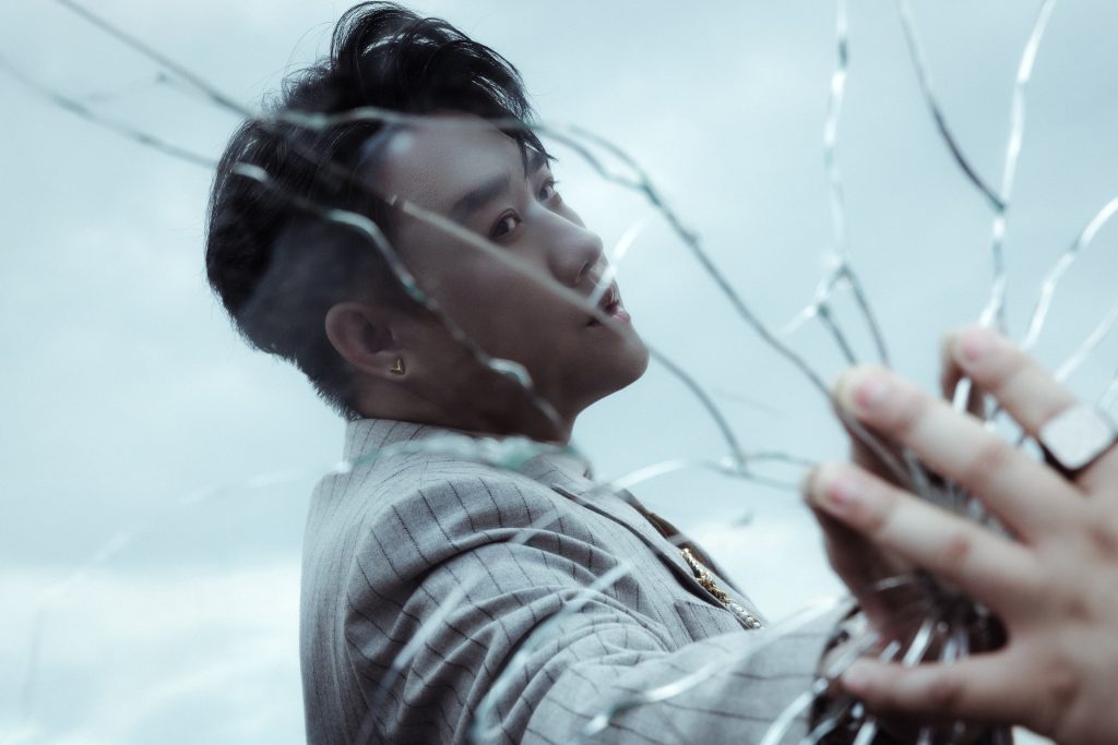 Gallery - Trung Quân mang tinh thần “wibu chính hiệu” vào MV ballad “Mỹ vị cuộc đời” | Moli Star - image 4