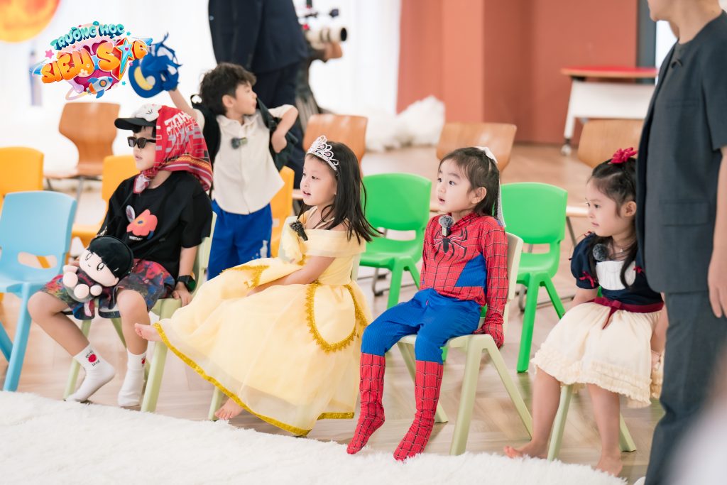 Gallery - “Trường học siêu sao” tập 1: Dàn cast chính thức lộ diện, Lâm Vỹ Dạ bất ngờ bị “hắt hủi” | Moli Star - image 2