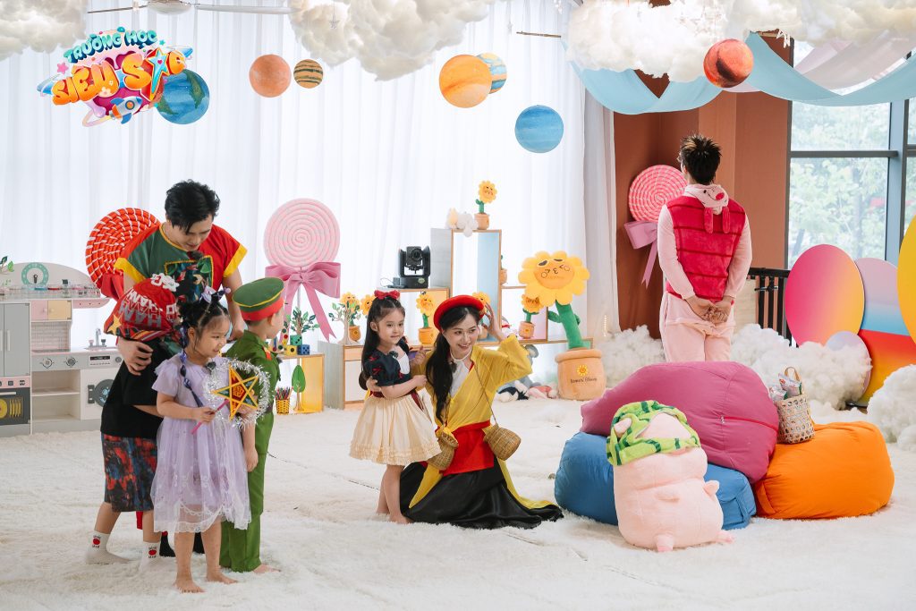 Gallery - “Trường học siêu sao” tập 1: Dàn cast chính thức lộ diện, Lâm Vỹ Dạ bất ngờ bị “hắt hủi” | Moli Star - image 5