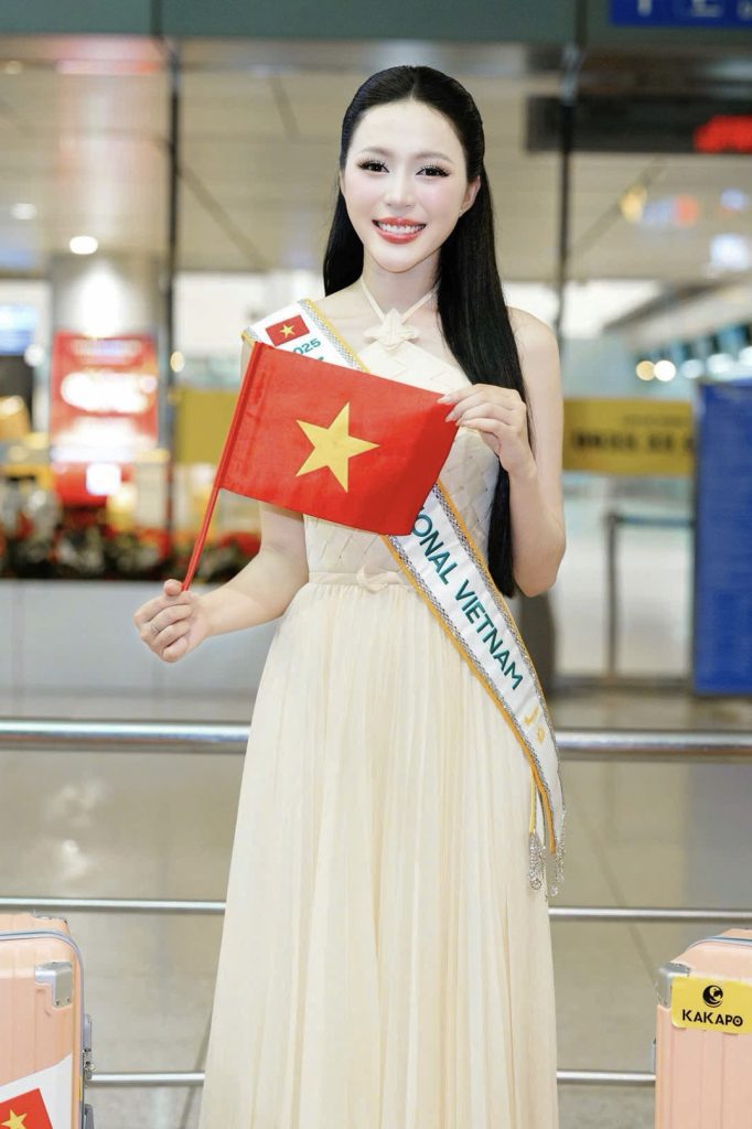 Gallery - Hoa hậu Kiều Duy mang 100 kg hành lý, 30 bộ trang phục sang Nhật sẵn sàng cho cuộc thi Miss International 2025 | Moli Star - image 1