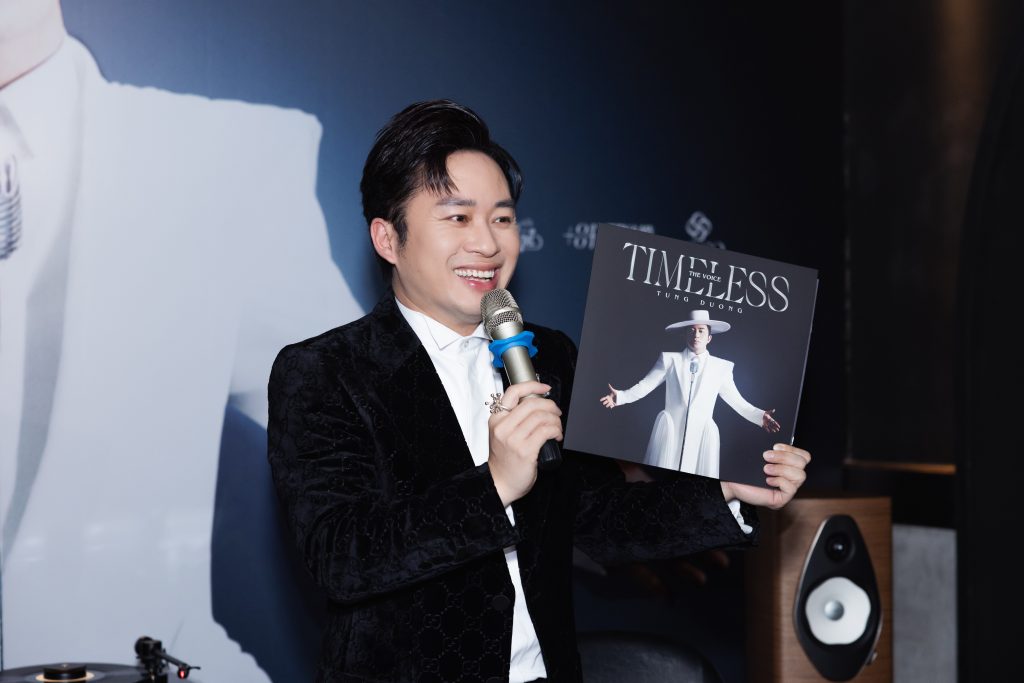 Gallery - Tùng Dương ra mắt đĩa than “The Voice – Timeless”: “Hát còn lỗi mới là con người chứ không phải A.I” | Moli Star - image 5