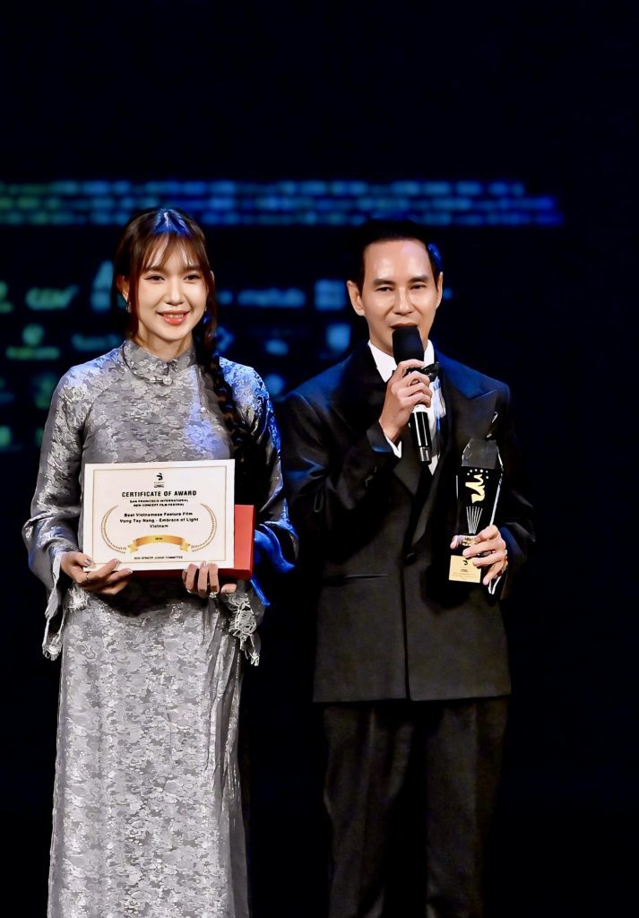 Gallery - Thành công của “Lật mặt 8” giúp Lý Hải mang về cú đúp giải thưởng điện ảnh quốc tế tại Mỹ  | Moli Star - image 4
