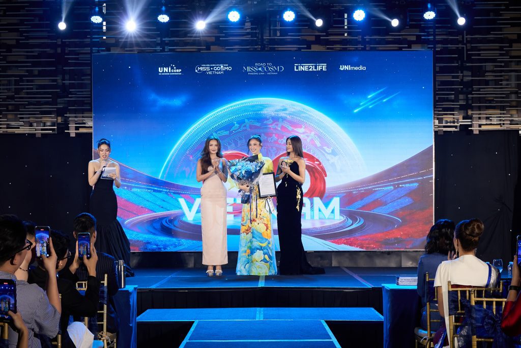 Gallery - Đương kim Hoa hậu Hoàn vũ Việt Nam – Nguyễn Hoàng Phương Linh chính thức nhận sash đại diện Việt Nam tại Miss Cosmo 2025 | Moli Star - image 2