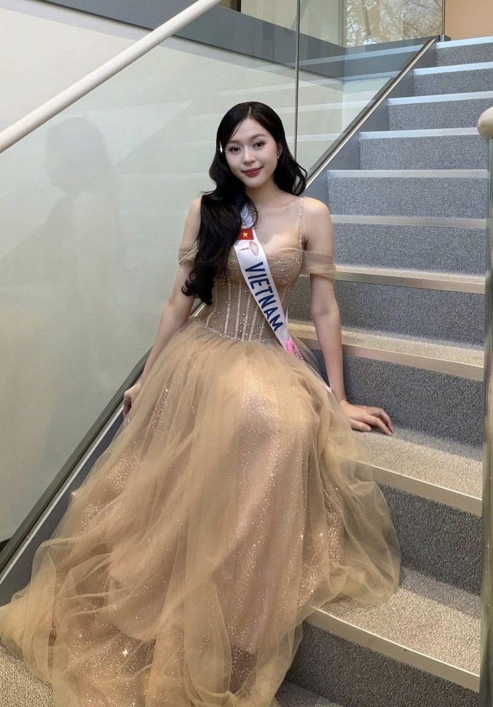 Gallery - Hoa hậu Kiều Duy thẳng thắn về chuyện phân biệt đối xử: “Tôi được tổ chức Miss International trân trọng”  | Moli Star - image 4