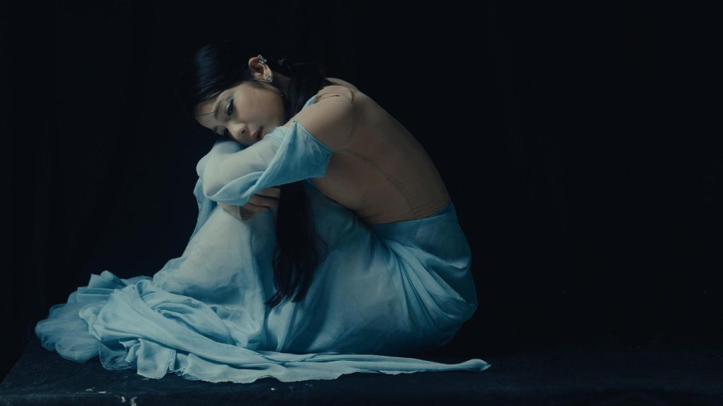 Gallery - Bảo Yến Rosie kết hợp với DT Tập Rap ra mắt ca khúc “Bớt một lần ngốc” về những mối quan hệ độc hại | Moli Star - image 1