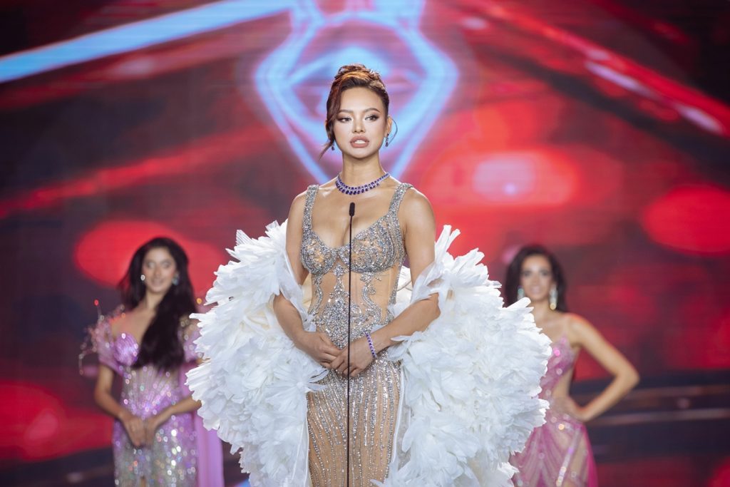 Gallery - Đại diện “cường quốc sắc đẹp” Venezuela đăng quang Miss Charm 2025, Mai Ngô dừng chân ở Top 12 | Moli Star - image 4