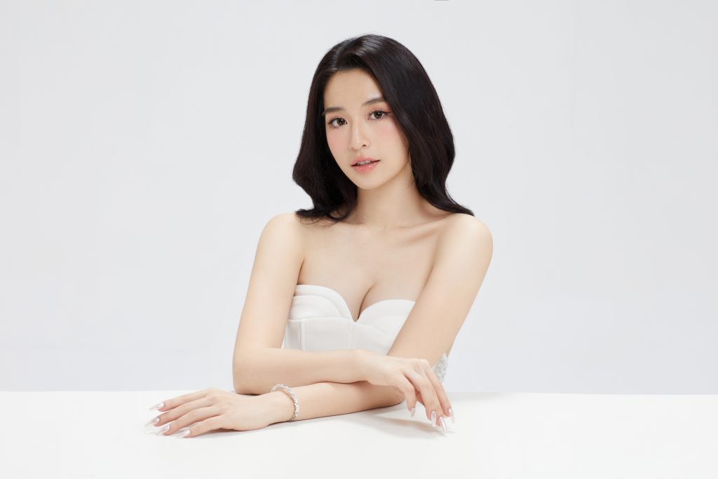 Gallery - Profile ấn tượng của Giảng viên Đại học lọt Top 50 Miss World Vietnam 2025 muốn phá vỡ giới hạn bản thân | Moli Star - image 1