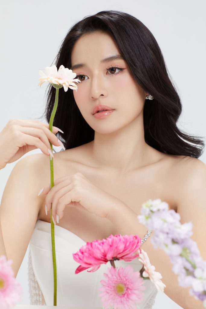 Gallery - Profile ấn tượng của Giảng viên Đại học lọt Top 50 Miss World Vietnam 2025 muốn phá vỡ giới hạn bản thân | Moli Star - image 3