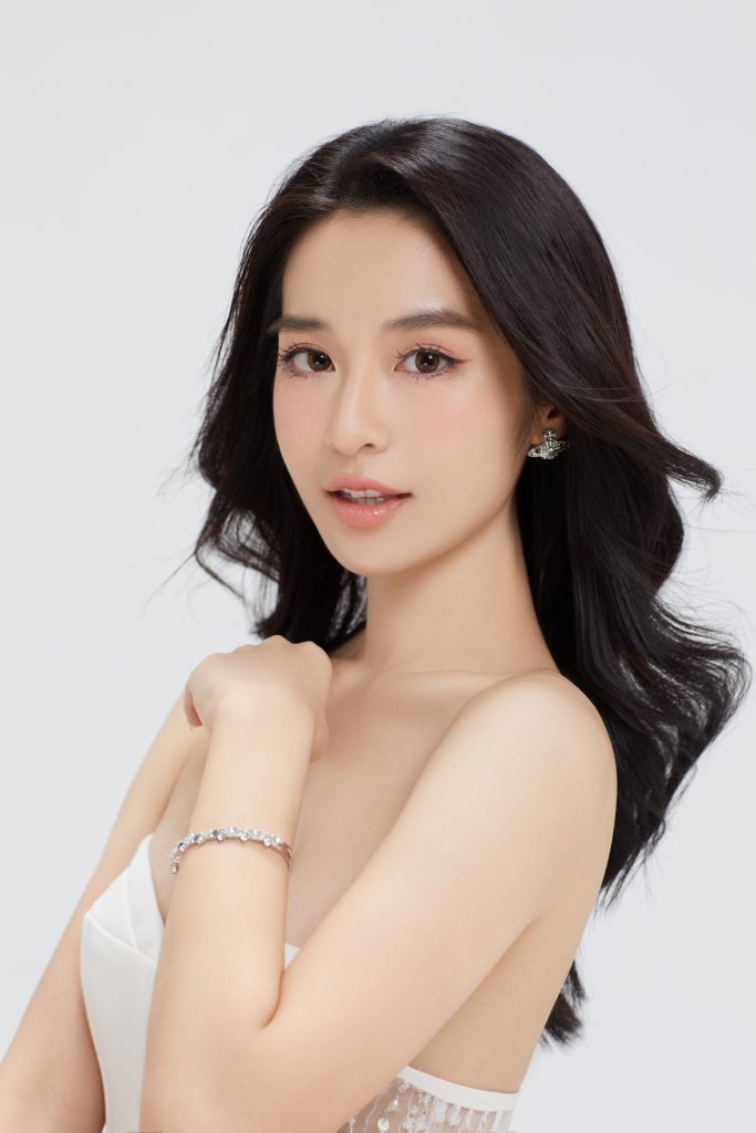 Gallery - Profile ấn tượng của Giảng viên Đại học lọt Top 50 Miss World Vietnam 2025 muốn phá vỡ giới hạn bản thân | Moli Star - image 4