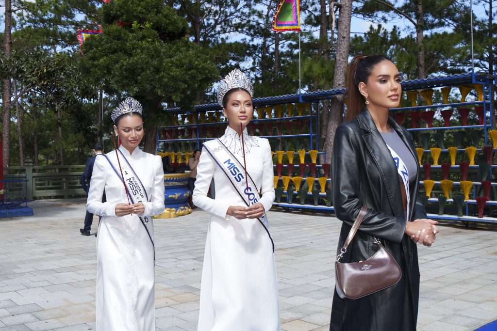 Gallery - Dàn mỹ nhân Miss Cosmo 2025 mang sắc màu Carnival lên sân khấu Lễ hội trà quốc tế 2025 | Moli Star - image 2