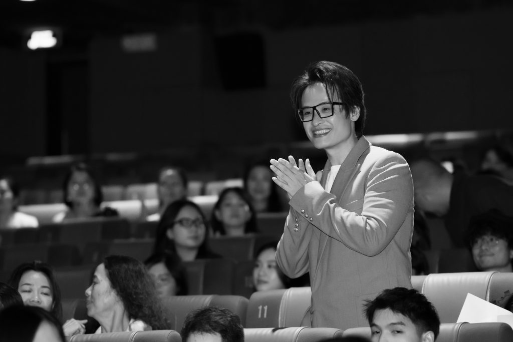 Gallery - Hà Anh Tuấn: Nếu phim tài liệu doanh thu thảm quá, chúng tôi tự bỏ tiền vào cho “Như chưa từng có cuộc chia ly” | Moli Star - image 5