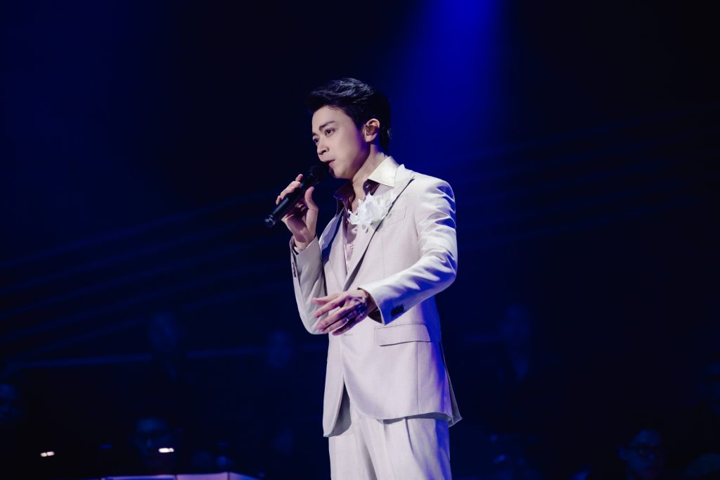 Gallery - Hương Tràm “đốt cháy” sân khấu, NSND Tấn Minh, Hoàng Quyên hội ngộ Lân Nhã tại “NHÃ CONCERT” | Moli Star - image 5
