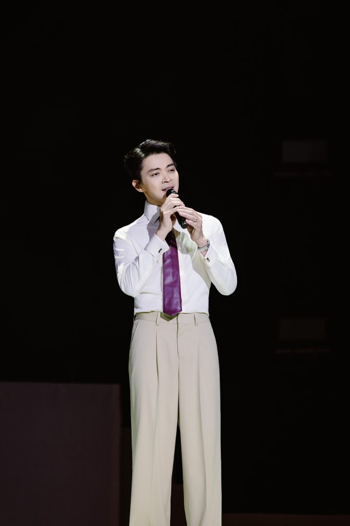 Gallery - Hương Tràm “đốt cháy” sân khấu, NSND Tấn Minh, Hoàng Quyên hội ngộ Lân Nhã tại “NHÃ CONCERT” | Moli Star - image 7