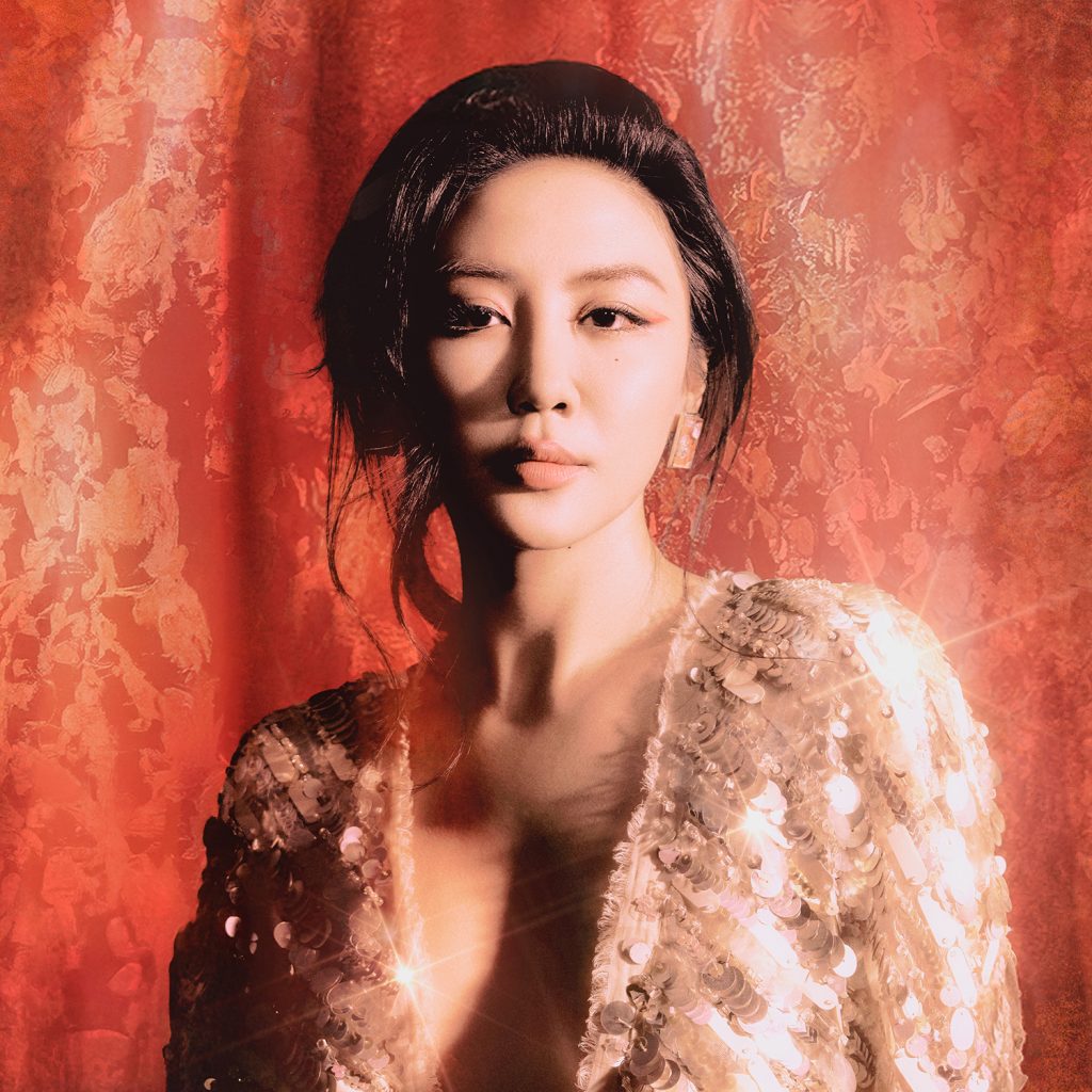 Gallery - Văn Mai Hương mang hơi thở hiện đại vào album “Giai nhân”, Tóc Tiên phải thốt lên: “Đỉnh cao cảm xúc” | Moli Star - image 1